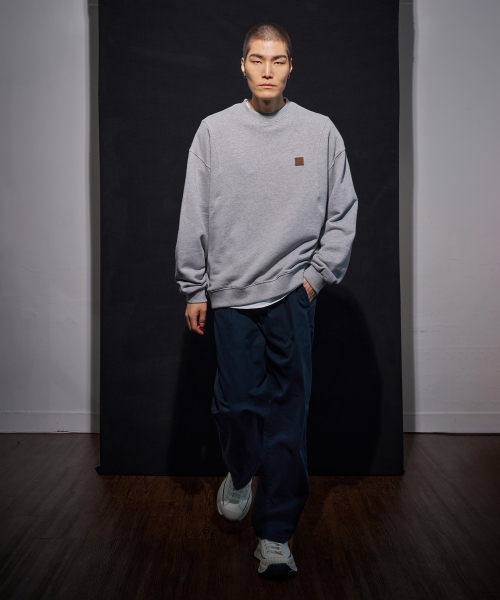 IHDO(アヒドゥ)の「デュアルバンディング エッセンシャル チノパンツ_ネイビー(その他パンツ・メンズ・その他・MEDIUM/LARGE)」の2枚目の写真