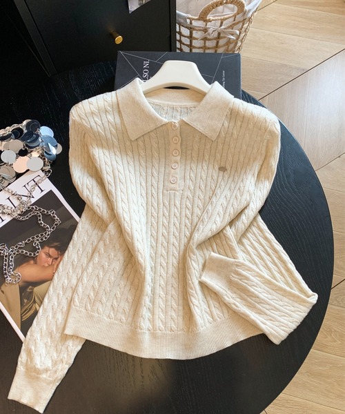 LUCPY（ラクピー）の「ケーブル編みポロニットトップス（その他トップス・レディース・ホワイト/グレー・MEDIUM/SMALL/LARGE）」の3枚目の写真