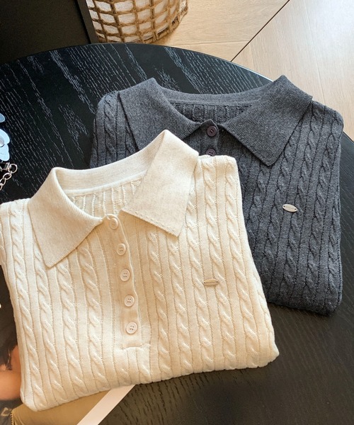 LUCPY（ラクピー）の「ケーブル編みポロニットトップス（その他トップス・レディース・ホワイト/グレー・MEDIUM/SMALL/LARGE）」の5枚目の写真