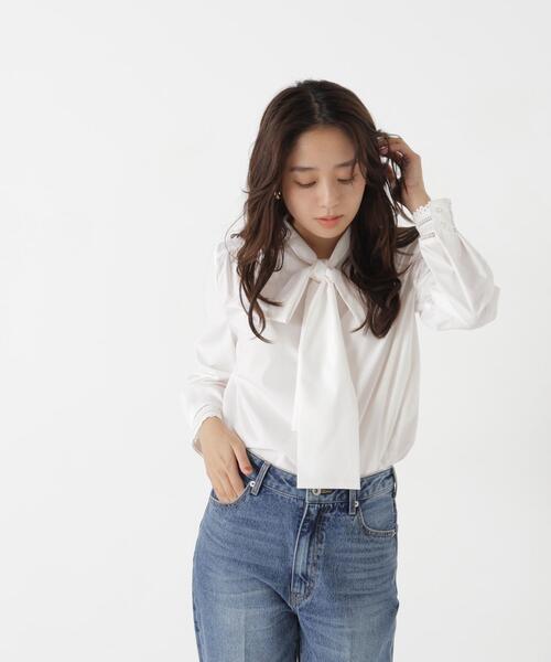 NATURAL BEAUTY BASIC（ナチュラルビューティーベーシック）の「レースカフスリボンタイブラウス（シャツ/ブラウス・レディース・ブルー/オフホワイト・FREE）」の6枚目の写真