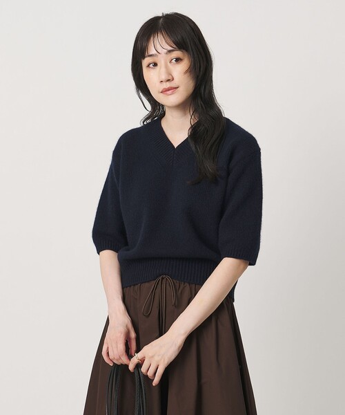 UNITED ARROWS(ユナイテッドアローズ)の「CA/W ハーフスリーブ Vネック ニット(ニット/セーター・レディース・レッド/グレー系/ネイビー・FREE)」の8枚目の写真