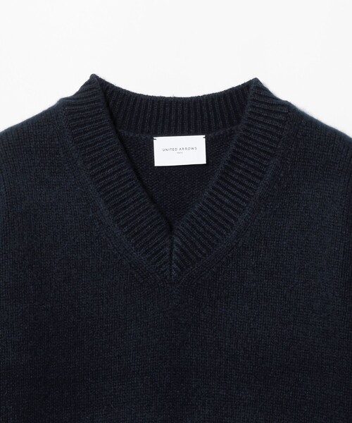 UNITED ARROWS(ユナイテッドアローズ)の「CA/W ハーフスリーブ Vネック ニット(ニット/セーター・レディース・レッド/グレー系/ネイビー・FREE)」の18枚目の写真