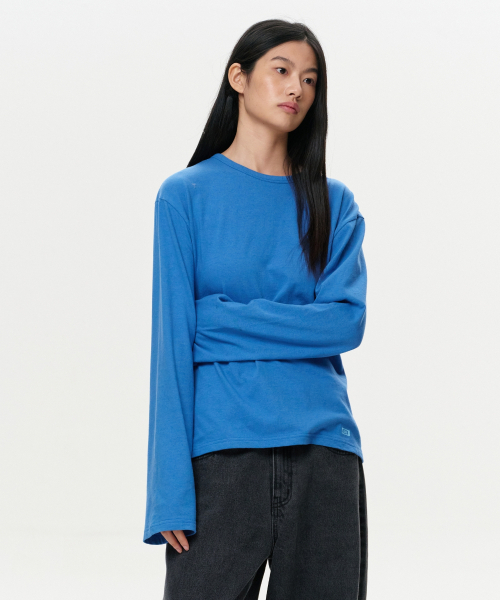 ERA(エラ)の「WOMEN ERA ヴィンテージコットン ロングスリーブT - ブルー(Tシャツ/カットソー・レディース・その他・SMALL/MEDIUM)」の2枚目の写真