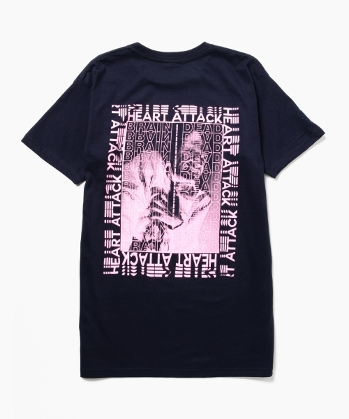 BEAMS T（ビームスティー）の「BRAIN-DEAD / HEART ATTACK（Tシャツ/カットソー・メンズ・ネイビー/ホワイト・LARGE/MEDIUM/SMALL）」の9枚目の写真