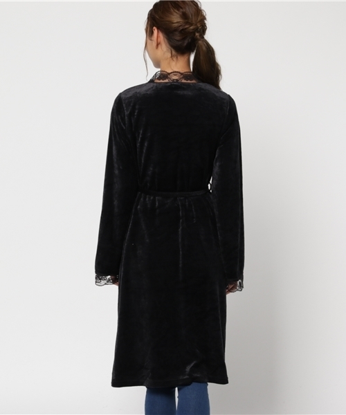 WEGO（ウィゴー）の「WEGO/ベロアレースガウン（シャツ/ブラウス・レディース・ブラック/ピンク・FREE）」の5枚目の写真