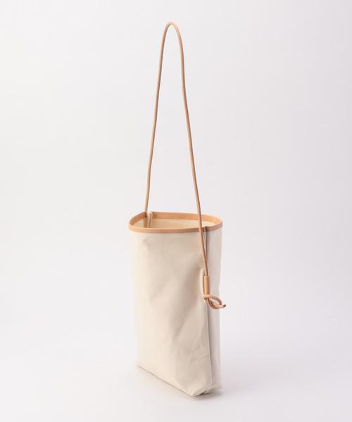 amiacalva（アミアカルヴァ）の「AMIACALVA: SHIPS別注 キャンバス サコッシュ(ショルダーバッグ)（ショルダーバッグ・メンズ・ブラック/ホワイト・ONE SIZE）」の10枚目の写真