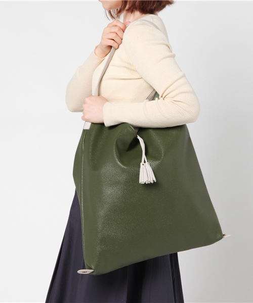 LBC(エルビーシー)の「メタリック2WAYワンショルダーバッグ (ショルダーバッグ・レディース・オリーブ/GOLD /Silver・FREE)」の9枚目の写真