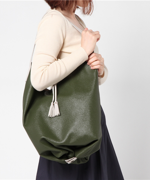 LBC(エルビーシー)の「メタリック2WAYワンショルダーバッグ (ショルダーバッグ・レディース・オリーブ/GOLD /Silver・FREE)」の10枚目の写真