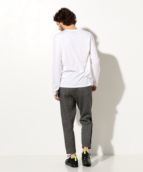 ARMANI EXCHANGE(アルマーニエクスチェンジ)の「【AXアルマーニ エクスチェンジ】サイドライン ジョガーパンツ(その他パンツ・メンズ・グレー・MEDIUM/LARGE/X-SMALL/SMALL/X-LARGE)」の10枚目の写真