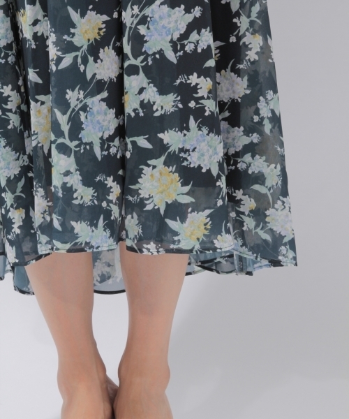 laboratory work（ラボラトリーワーク）の「花柄ロングスカート（スカート・レディース・ライトグレー/ネイビー/イエロー・MEDIUM）」の10枚目の写真