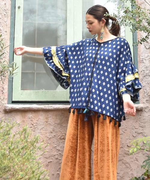 チャイハネ（チャイハネ）の「【チャイハネ】木版風プリントフレアスリーブブラウス（シャツ/ブラウス・レディース・ネイビー/ブラウン/マスタード・FREE）」の9枚目の写真
