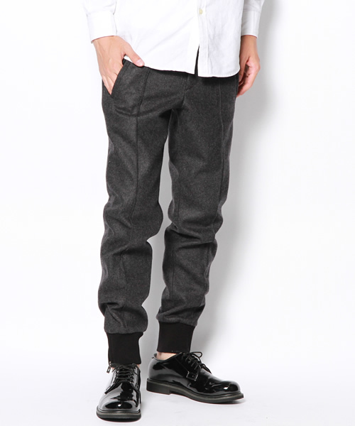 VIA BUS STOP(ヴィアバスストップ)の「WOOYOUNGMI パンツ(その他パンツ・メンズ・ブラック系/グレー系・44/46/48/50)」の1枚目の写真