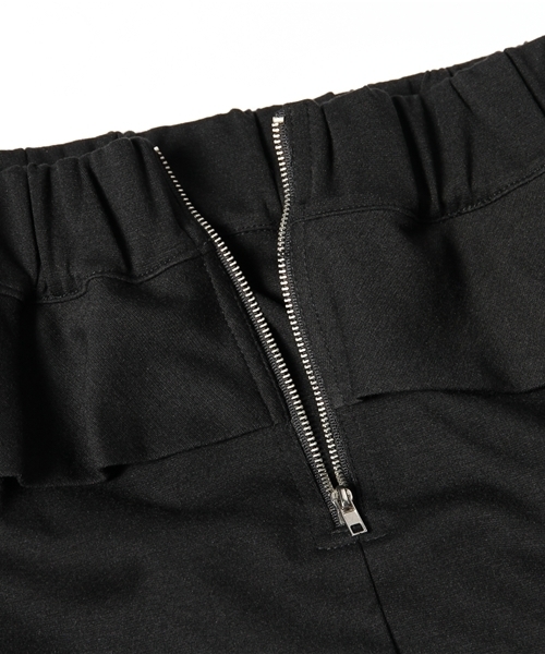 NANO universe（ナノユニバース）の「ペプラムフリルペンシルスカート（スカート・レディース・モカ/ブルー/ブラック/チャコール・FREE）」の14枚目の写真