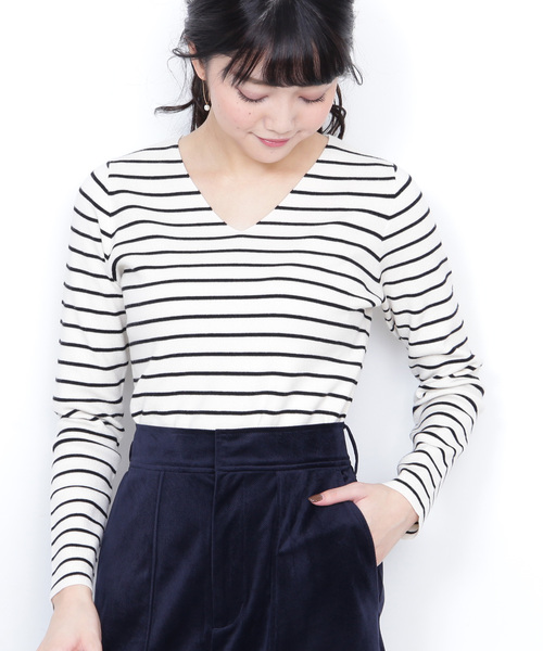 N.（N. Natural Beauty Basic）（エヌエヌナチュラルビューティーベーシック）の「ウォーム総針Ｖネックニット（ニット/セーター・レディース・ホワイト/ブラック/グレー/ホワイト系その他/パープル/ピンク・MEDIUM）」の3枚目の写真