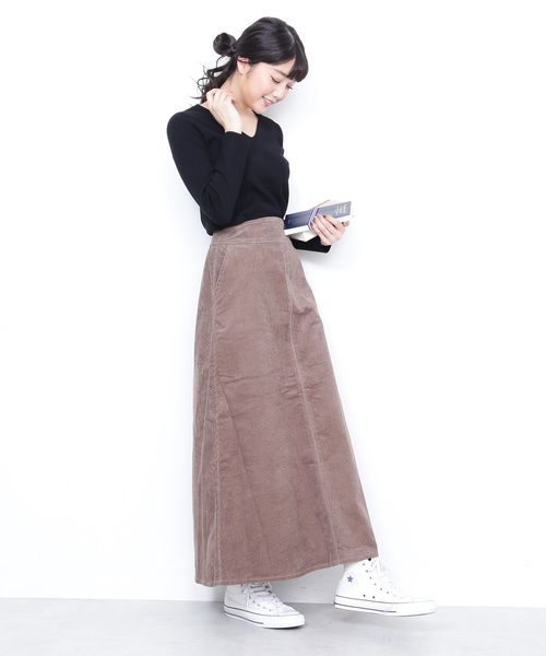 N.（N. Natural Beauty Basic）（エヌエヌナチュラルビューティーベーシック）の「ウォーム総針Ｖネックニット（ニット/セーター・レディース・ホワイト/ブラック/グレー/ホワイト系その他/パープル/ピンク・MEDIUM）」の11枚目の写真