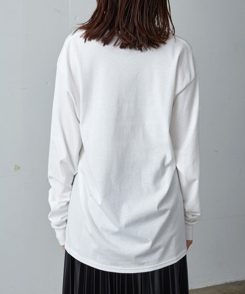 Champion(チャンピオン)の「【Champion Authentic T-SHIRTS】チャンピオン スーパーオーバーサイズ コットン L/S Tシャツ ロンT(Tシャツ/カットソー・レディース・ブラック/ホワイト/ネイビー/グレー/レッド/ロイヤルブルー・M/L/S/XL)」の12枚目の写真