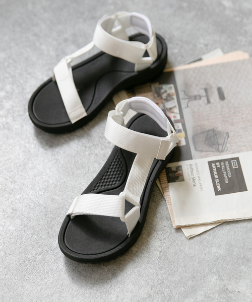 menue（メヌエ）の「シンプル ベルクロ スポーツサンダル（サンダル・レディース・ブラック/カーキ/ホワイト系その他/ピンクベージュ・23.0cm/24.0cm/25.0cm/26.0cm/27.0cm/22.0cm/18.0cm/19.0cm/20.0cm/21.0cm）」の2枚目の写真