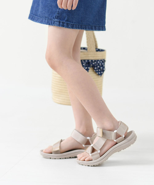menue（メヌエ）の「シンプル ベルクロ スポーツサンダル（サンダル・レディース・ブラック/カーキ/ホワイト系その他/ピンクベージュ・23.0cm/24.0cm/25.0cm/26.0cm/27.0cm/22.0cm/18.0cm/19.0cm/20.0cm/21.0cm）」の21枚目の写真