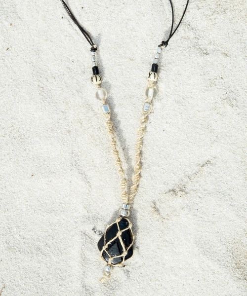 チャイハネ（チャイハネ）の「【チャイハネ】浮き玉風ガラスビーズMEN'Sネックレス（ネックレス・メンズ・ブラック/ブルー/クリア/グリーン/オレンジ・FREE）」の2枚目の写真