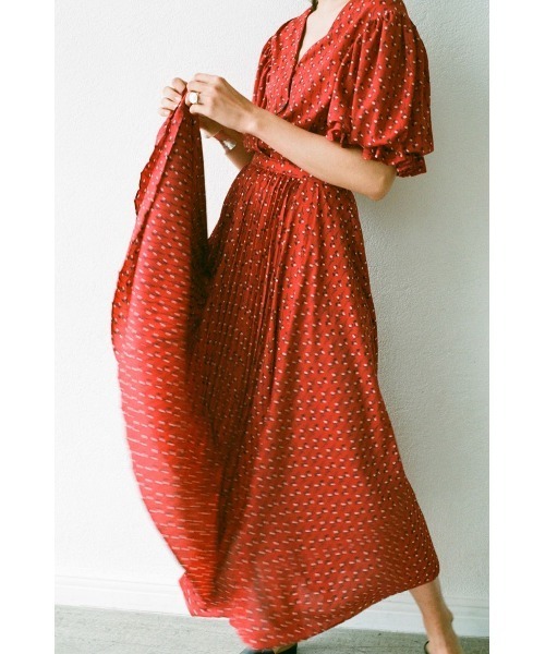 CLANE（クラネ）の「STRIPE FLOWER PLEATS SK（スカート・レディース・レッド/ネイビー/ベージュ・1/2/0）」の16枚目の写真