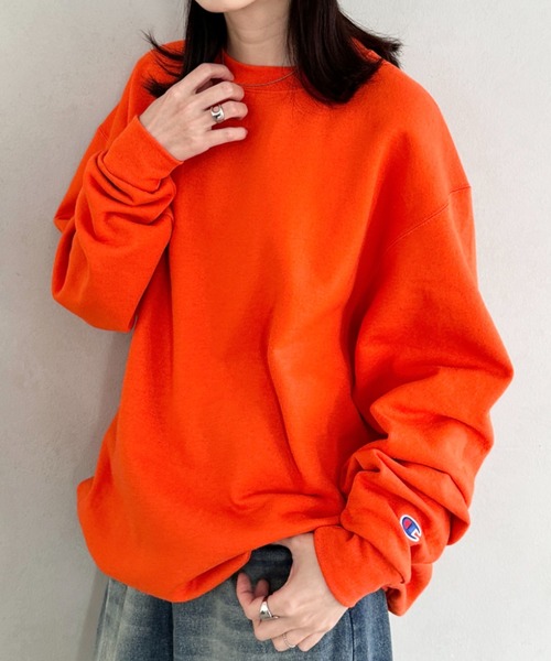 Champion（チャンピオン）の「【Champion Authentic sweatshirt】チャンピオン クルーネック スウェット プルオーバー サイズ展開多数 コットン 裏起毛 無地 9.0オンス（スウェット・レディース・ブラック/チャコールグレー/杢グレー/ネイビー/ホワイト/グリーン/マルーン/ダークグリーン/ベージュ/ピンクベージュ/ゴールド/オレンジ/ロイヤルブルー/レッド・S/M/L/XL）」の13枚目の写真