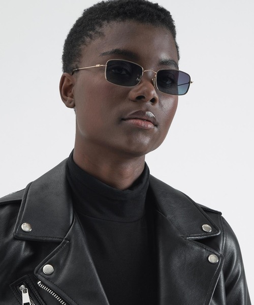 CHARLES & KEITH(チャールズ & キース)の「アセテート レクタングラーサングラス / Acetate Rectangular Sunglasses(サングラス・レディース・グリーン/ブルー・FREE)」の6枚目の写真
