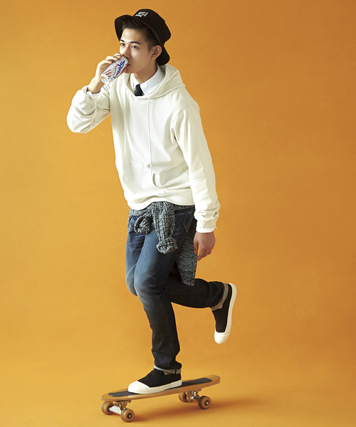 WEGO(ウィゴー)の「WEGO/シリコン加工プルパーカー(パーカー・メンズ・オフホワイト/サックスブルー・LARGE/MEDIUM)」の12枚目の写真