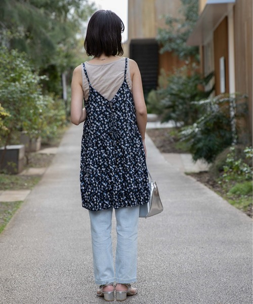 flower(フラワー)の「トゥインクルブルームワンピース(ワンピース・レディース・アイボリー/ブラック・FREE)」の3枚目の写真