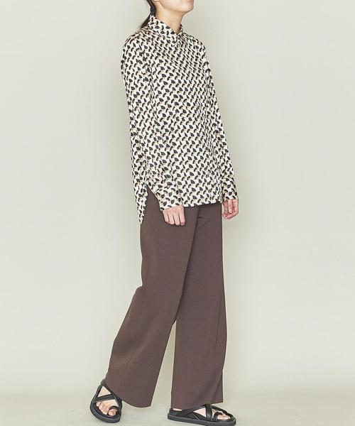 ASTRAET（アストラット）の「＜ASTRAET（アストラット）＞オプティカル ブザム シャツ（シャツ/ブラウス・レディース・ベージュ・FREE）」の5枚目の写真