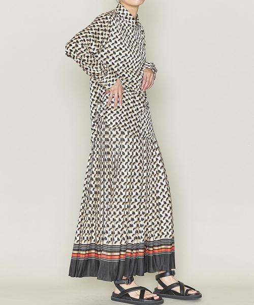 ASTRAET（アストラット）の「＜ASTRAET（アストラット）＞オプティカル ブザム シャツ（シャツ/ブラウス・レディース・ベージュ・FREE）」の4枚目の写真