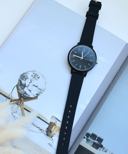 nattito(ナティート)の「〈nattito/ナティート〉Silicon Color Watch/シリコンカラーウォッチ ソダー(アナログ腕時計・レディース・ホワイト/ブラック/グレー/ピンク/ブルー/ベージュ/ライラック/ブラウン/ミント・38/28)」の3枚目の写真