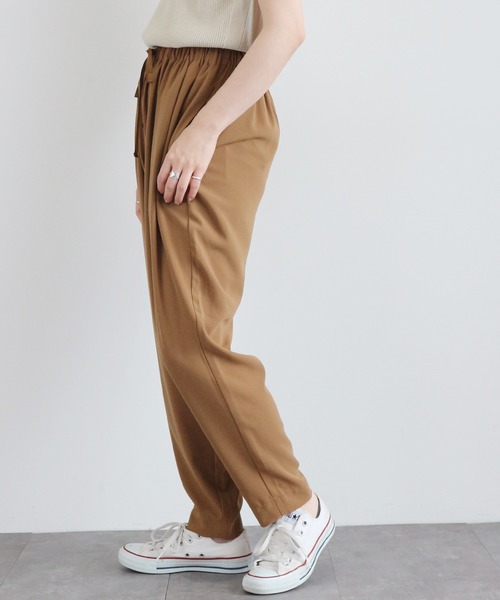 AMERICAN HOLIC（アメリカンホリック）の「とろみジョーゼットテーパードパンツ　〇＊（その他パンツ・レディース・ネイビー/キャメル/ブラック・MEDIUM/LARGE/L/M）」の8枚目の写真