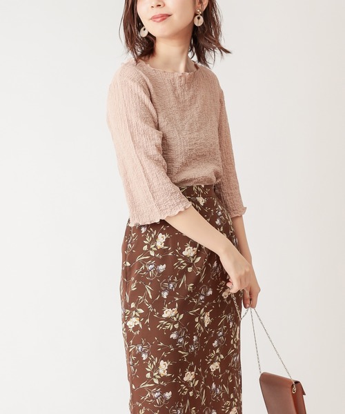 natural couture(ナチュラルクチュール)の「【WEB限定カラー有り】ぽこぽこ素材6分袖トップス(Tシャツ/カットソー・レディース・ブラック/ブラウン/オフホワイト/グリーン/ラベンダー/ピンクベージュ・FREE)」の1枚目の写真