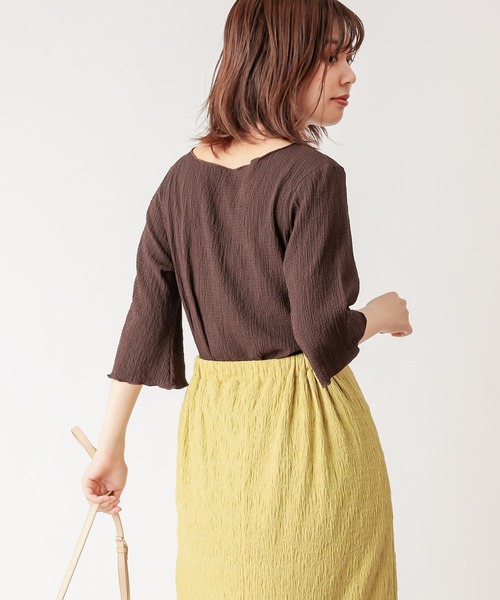 natural couture(ナチュラルクチュール)の「【WEB限定カラー有り】ぽこぽこ素材6分袖トップス(Tシャツ/カットソー・レディース・ブラック/ブラウン/オフホワイト/グリーン/ラベンダー/ピンクベージュ・FREE)」の22枚目の写真