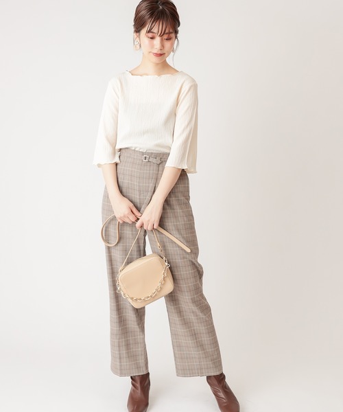 natural couture(ナチュラルクチュール)の「【WEB限定カラー有り】ぽこぽこ素材6分袖トップス(Tシャツ/カットソー・レディース・ブラック/ブラウン/オフホワイト/グリーン/ラベンダー/ピンクベージュ・FREE)」の13枚目の写真