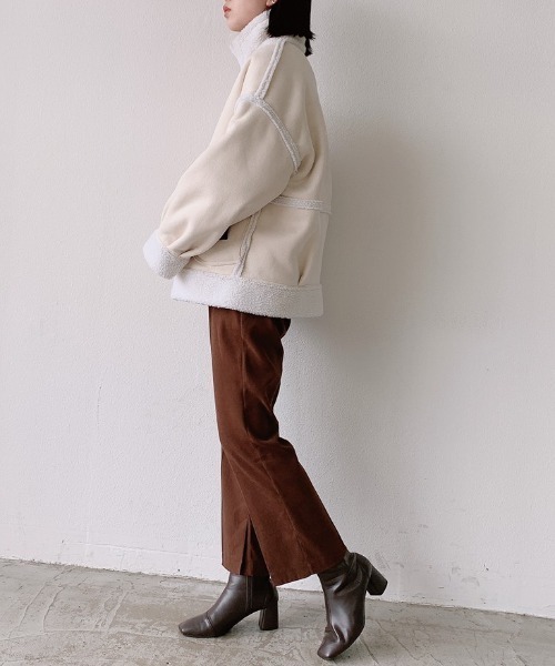 VANNIE U（ヴァニーユー）の「ボアムートンリバーシブルショートコート（ダウンジャケット/コート・レディース・ブラウン/ナチュラル・FREE）」の8枚目の写真