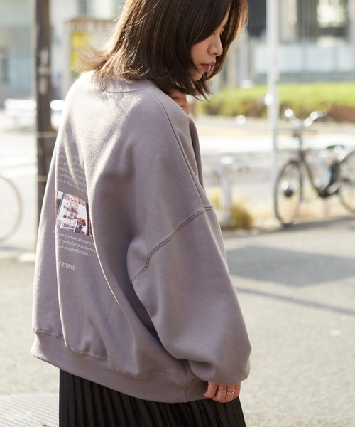 SpRay(スプレイ)の「裏起毛転写スウェット(スウェット・レディース・ブラウン/アイボリー/ラベンダー/スミクロ/グレイッシュベージュ・FREE)」の18枚目の写真