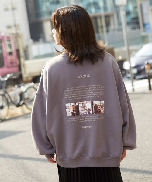 SpRay(スプレイ)の「裏起毛転写スウェット(スウェット・レディース・ブラウン/アイボリー/ラベンダー/スミクロ/グレイッシュベージュ・FREE)」の17枚目の写真