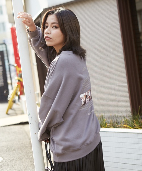 SpRay(スプレイ)の「裏起毛転写スウェット(スウェット・レディース・ブラウン/アイボリー/ラベンダー/スミクロ/グレイッシュベージュ・FREE)」の14枚目の写真