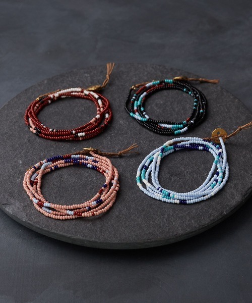 CHAN LUU（チャンルー）の「CHAN LUU x Ethical Fashion Initiative シードビーズ 5連ラップブレスレット AF-BRC-007（ブレスレット・レディース・ライトブルー/ワインレッド/ブラック/ネイビー・フリー）」の3枚目の写真