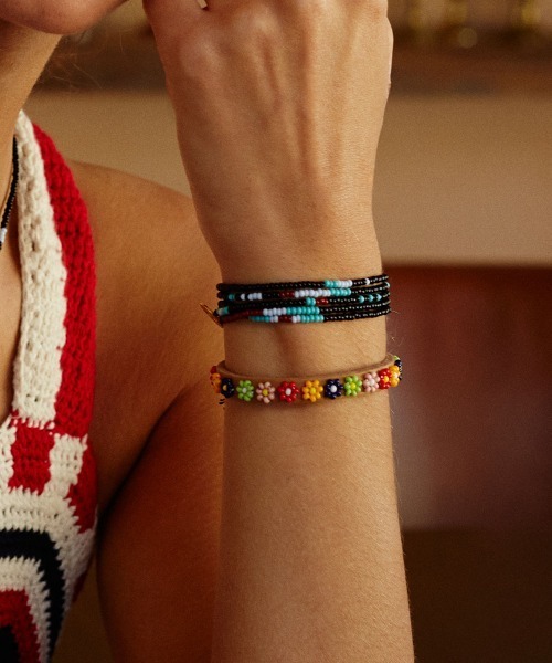 CHAN LUU（チャンルー）の「CHAN LUU x Ethical Fashion Initiative シードビーズ 5連ラップブレスレット AF-BRC-007（ブレスレット・レディース・ライトブルー/ワインレッド/ブラック/ネイビー・フリー）」の5枚目の写真