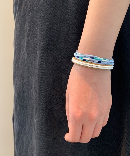 CHAN LUU（チャンルー）の「CHAN LUU x Ethical Fashion Initiative シードビーズ 5連ラップブレスレット AF-BRC-007（ブレスレット・レディース・ライトブルー/ワインレッド/ブラック/ネイビー・フリー）」の8枚目の写真