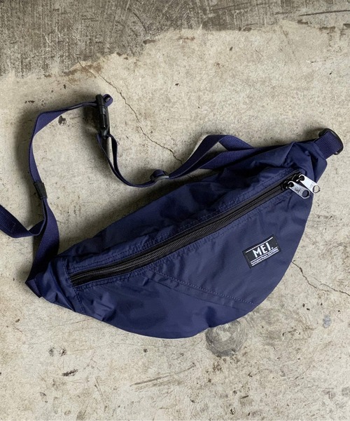 MEI(メイ)の「ST:MEI SUSTAINABLE BOTTOMLINE サスティナブル ボトムライン/ボディーウエストバック(ボディバッグ/ウエストポーチ・レディース・ブラック/オリーブドラブ/ライトブラウン/ブラウン/ネイビー・FREE)」の11枚目の写真
