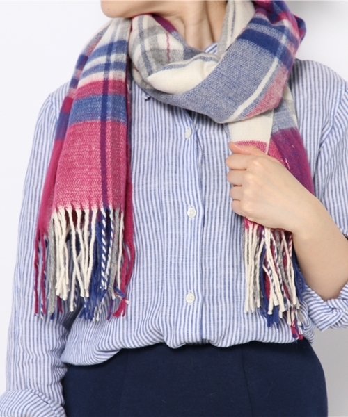 coen(コーエン)の「フェザータッチチェックストール(ストール/ショール・レディース・クリーム/ライラック/ダークグリーン・フリー)」の6枚目の写真