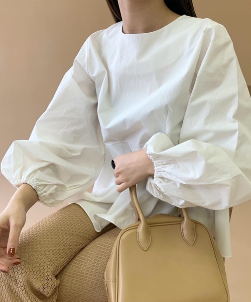 Amiur（エミレ）の「cotton hem wide blouse（シャツ/ブラウス・レディース・ブラック/ベージュ/アイボリー・FREE）」の2枚目の写真