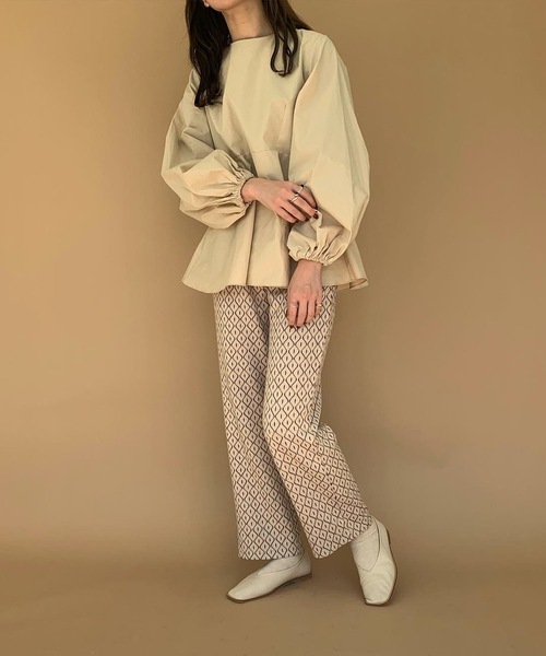Amiur（エミレ）の「cotton hem wide blouse（シャツ/ブラウス・レディース・ブラック/ベージュ/アイボリー・FREE）」の17枚目の写真