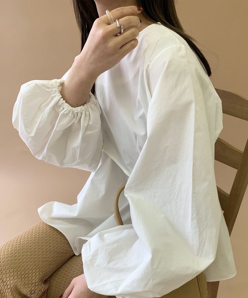 Amiur（エミレ）の「cotton hem wide blouse（シャツ/ブラウス・レディース・ブラック/ベージュ/アイボリー・FREE）」の12枚目の写真