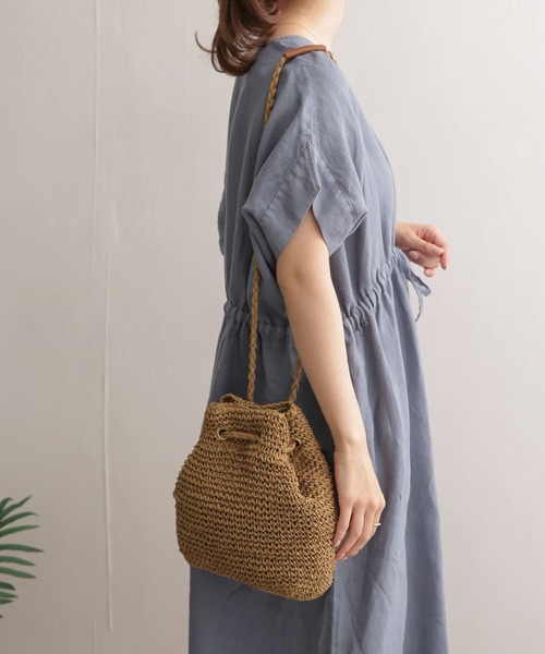 URBAN RESEARCH DOORS（アーバンリサーチドアーズ）の「【WEB限定】ペーパーマルチショルダーバッグ（ショルダーバッグ・レディース・ベージュ/ナチュラル・ONE）」の7枚目の写真