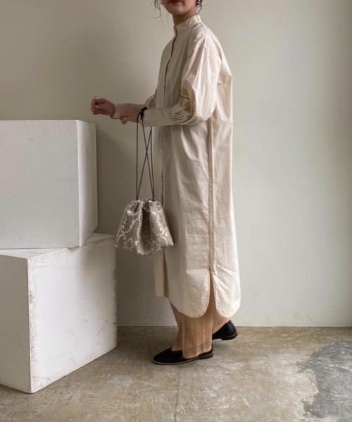 Amiur（エミレ）の「jacquard purse（ハンドバッグ・レディース・ベージュ/グレー・FREE）」の5枚目の写真