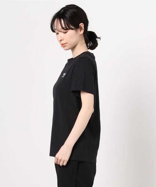 adidas Originals（アディダスオリジナルス）の「adidas Originals/アディダス オリジナルス ROUNGE WEAR ADICOLOR CLASSICS LOOSE TEE/ラウンジウェア アディカラー クラシックス ルーズ半袖シャツ（Tシャツ/カットソー・レディース・ブラック/ホワイト・M/L/XL/S）」の3枚目の写真